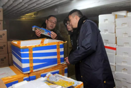 曝光丨 過期冷凍食品，涂改生產日期后繼續賣？